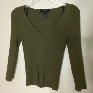 Forever 21 3/4 sleeve rib knit V-neck top
